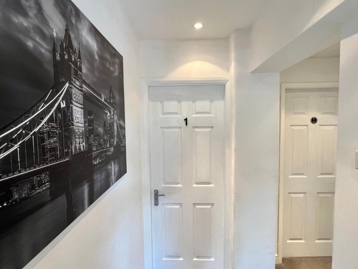 Beddington Park Lodge East ウォリントン エクステリア 写真
