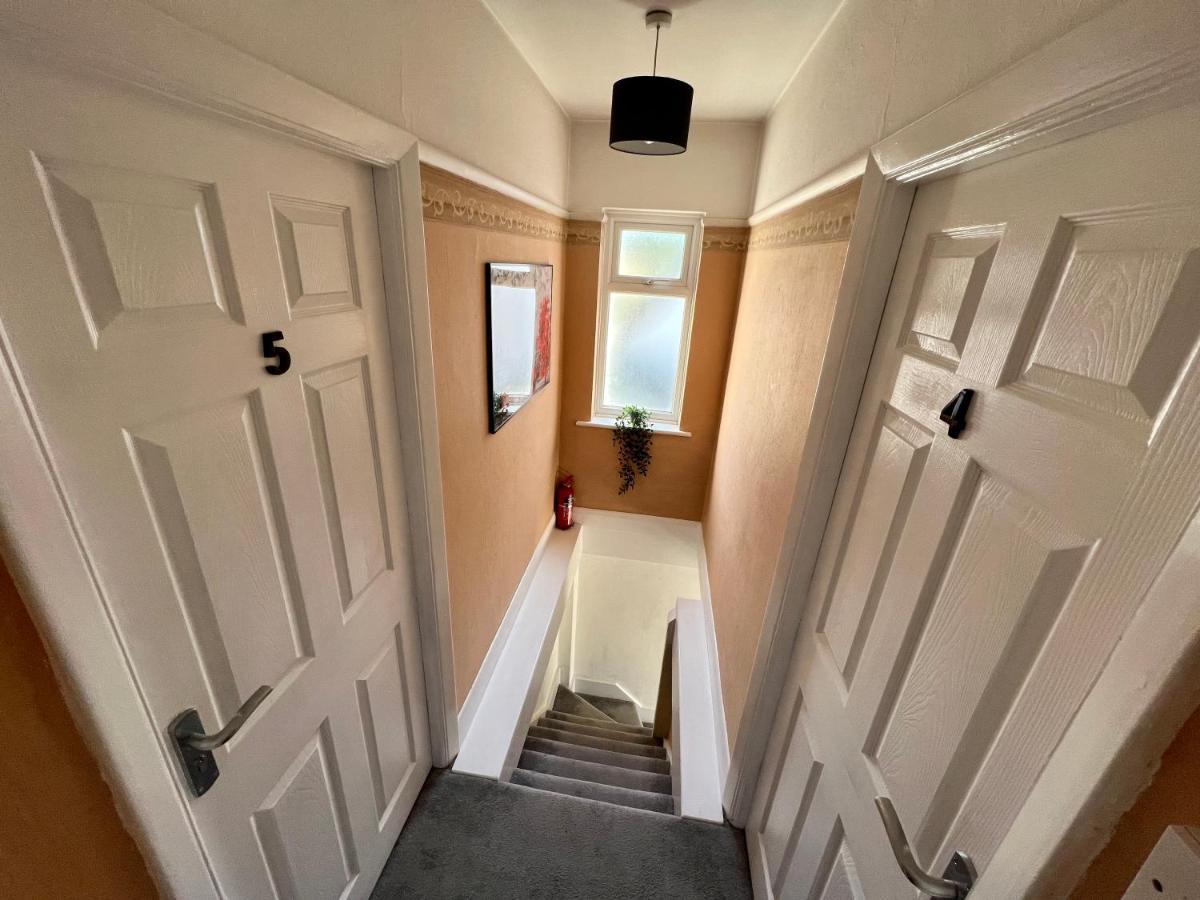 Beddington Park Lodge East ウォリントン エクステリア 写真