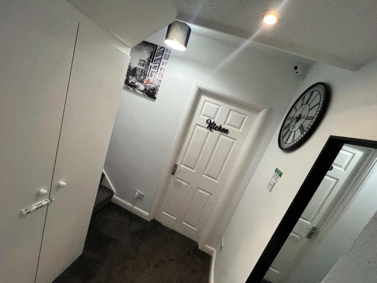 Beddington Park Lodge East ウォリントン エクステリア 写真