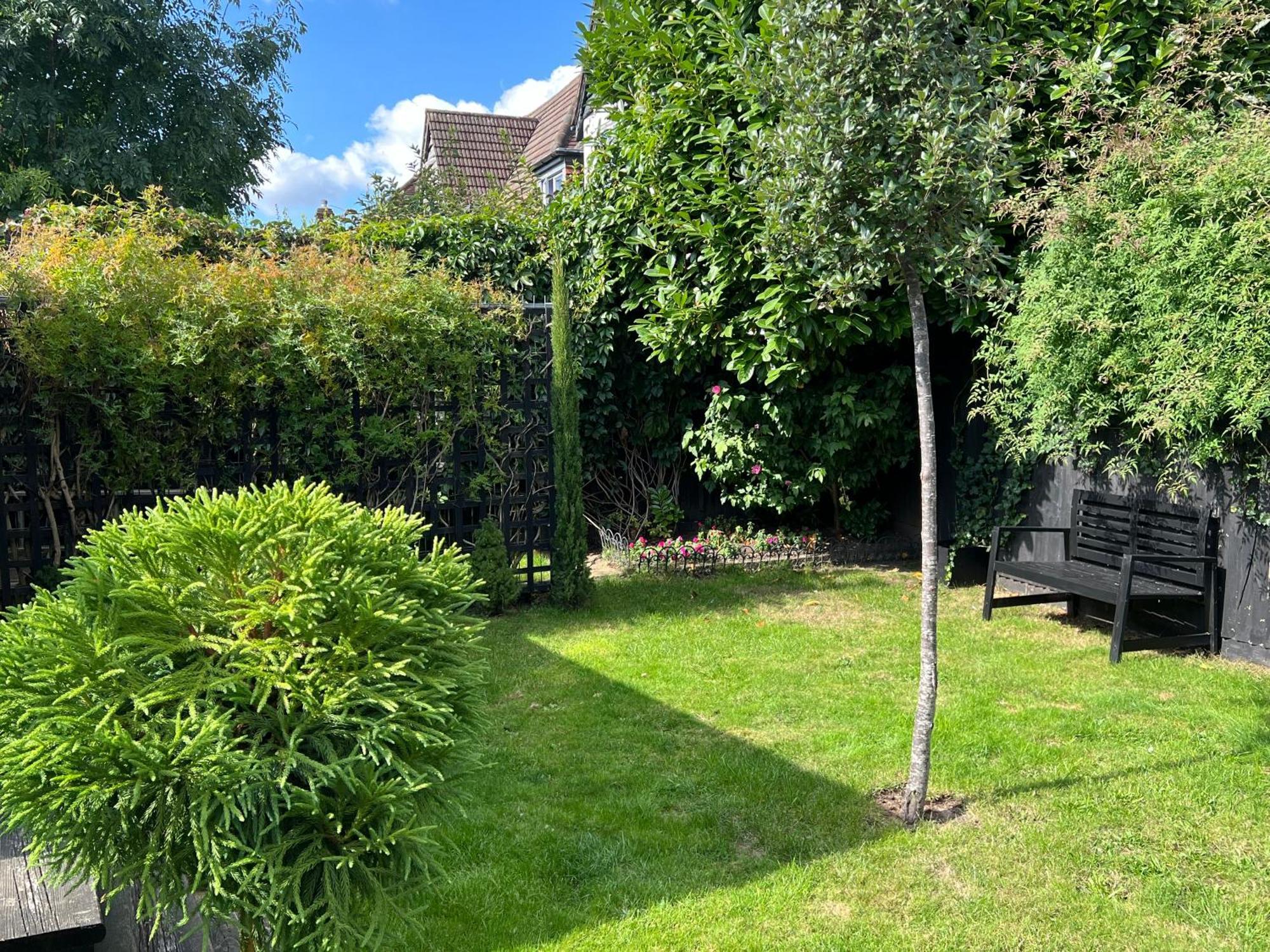 Beddington Park Lodge East ウォリントン エクステリア 写真