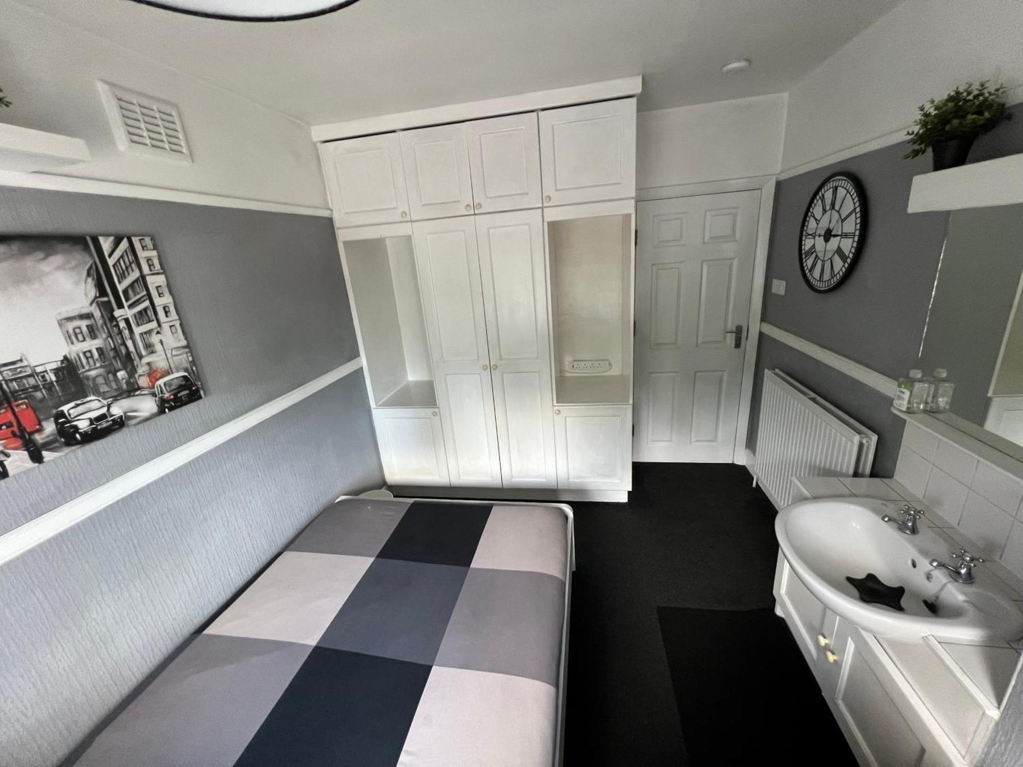 Beddington Park Lodge East ウォリントン エクステリア 写真